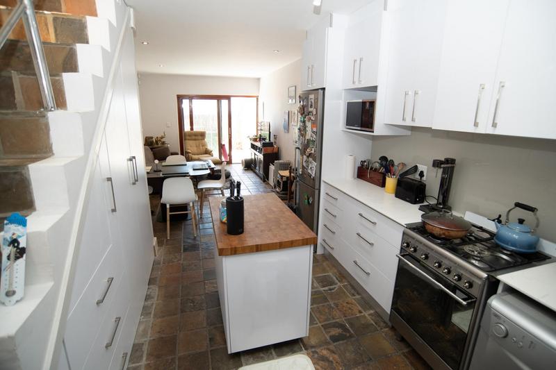 2 Bedroom Property for Sale in Sea Point Western Cape